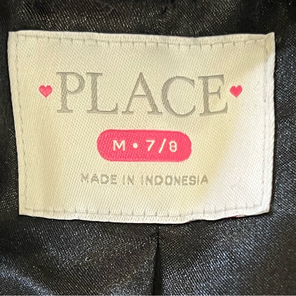The Children’s Place Faux Fur Black Cape With Button & Loop Closure M 7/8 - Picture 7 of 11